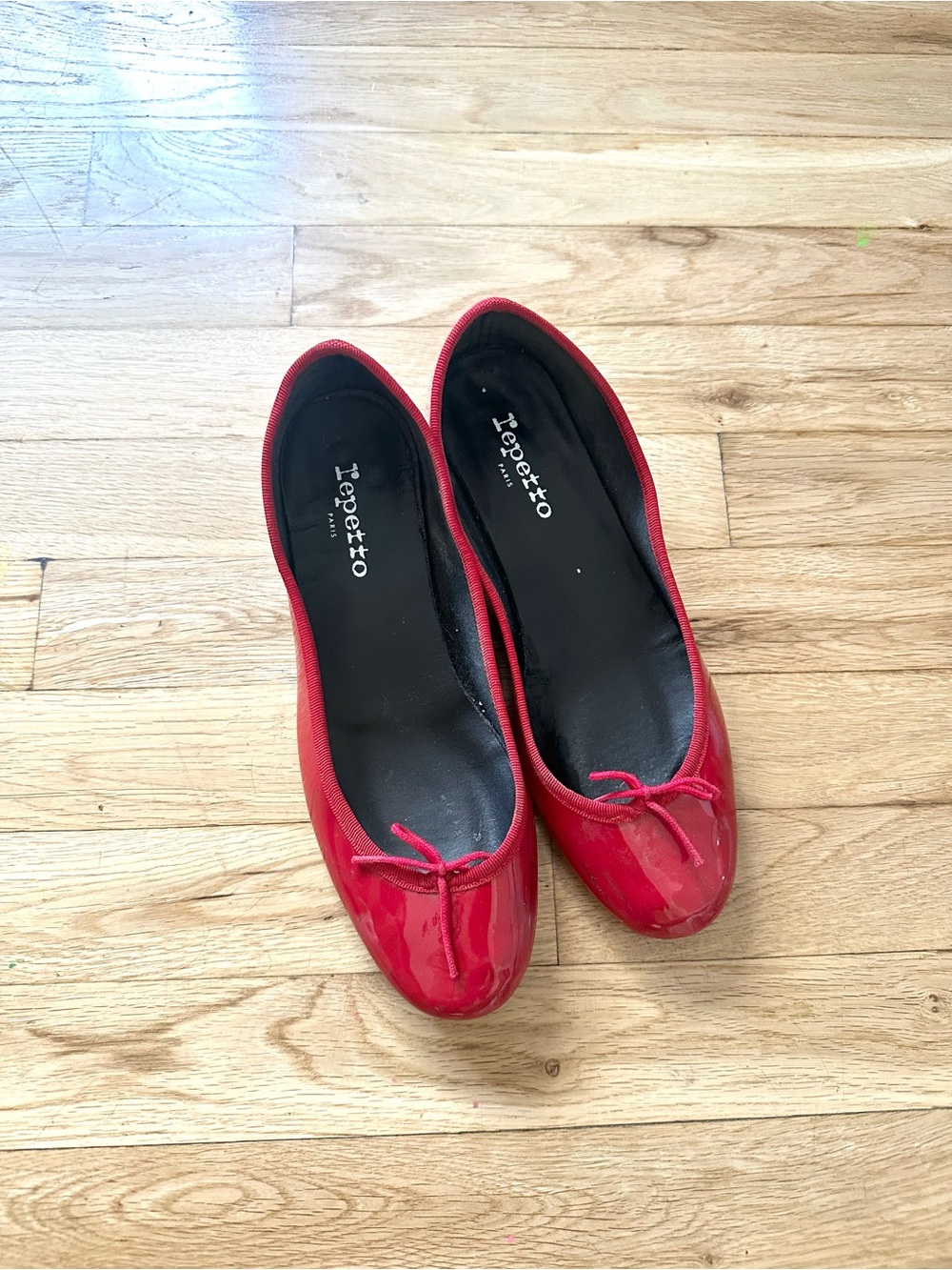Repetto Red Patent Ballet Flats with Low Block Heel and Bow - Picture 6 of 6